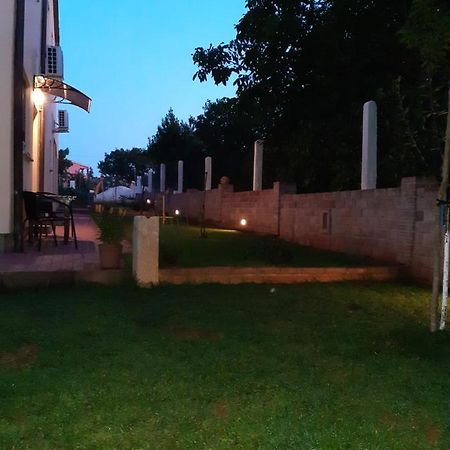 Ližnjan Studio Apartman San 3 מראה חיצוני תמונה